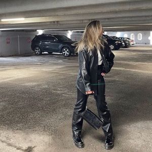 Aritzia Pelli shirt jacket